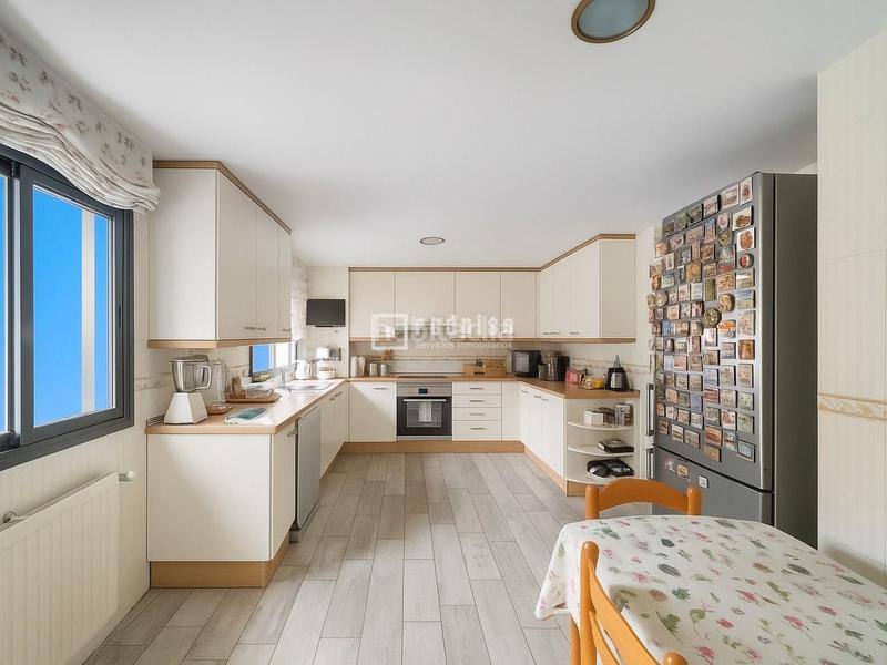 Foto b85f88db-5d07-404e-8c22-8c9a80d78a22. Pis amb calefacció aparcament piscina a Parque Oeste-Fuente Cisneros Alcorcón