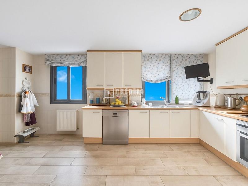 Foto f24851c9-c277-4b42-8c3a-14e9cff0bd4b. Pis amb calefacció aparcament piscina a Parque Oeste-Fuente Cisneros Alcorcón