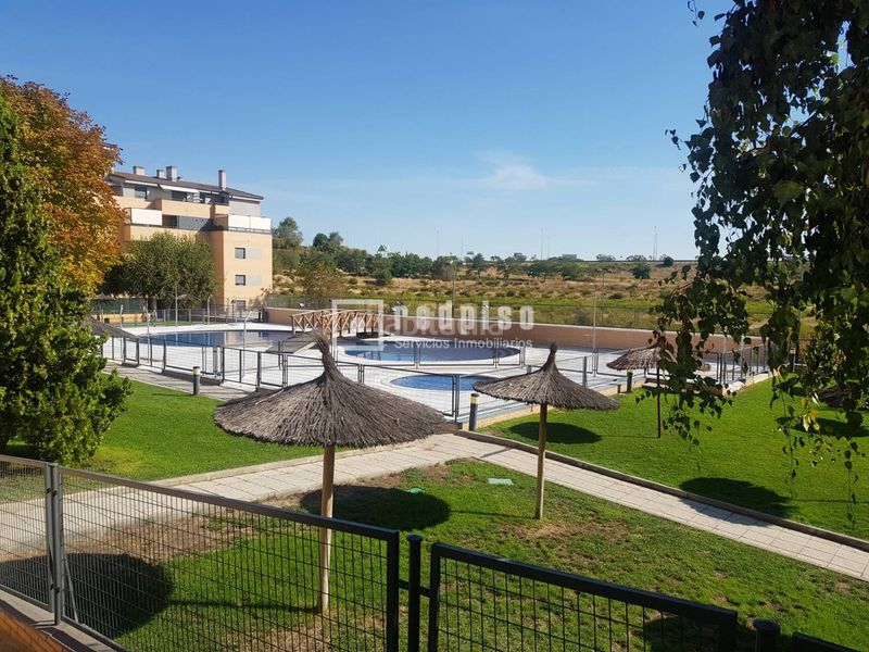 Foto 2a9ad63e-291c-4224-ac87-17b1c2305342. Pis amb calefacció aparcament piscina a Parque Oeste-Fuente Cisneros Alcorcón