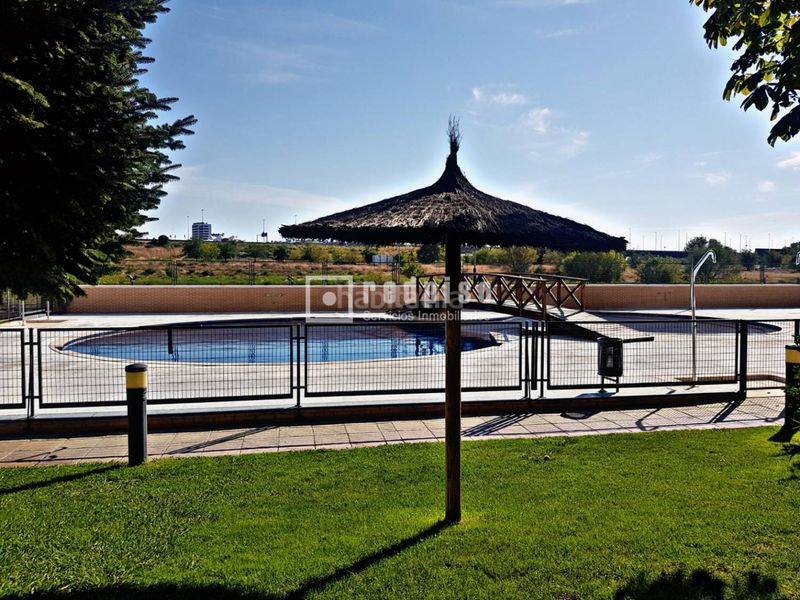 Foto 59fb70b2-fd7f-4737-bd57-ffd6f5f91fe9. Pis amb calefacció aparcament piscina a Parque Oeste-Fuente Cisneros Alcorcón