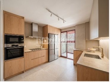 Foto 609b1959-4d86-40a2-b9f5-529bb61e2298. Duplex con riscaldamento parcheggio piscina in Parque Oeste-Fuente Cisneros Alcorcón
