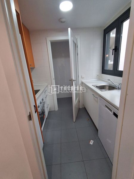 Foto af38ecd3-2feb-48f5-8978-b21d27ac36e4. Affitto appartamento con riscaldamento parcheggio piscina in Alcorcón