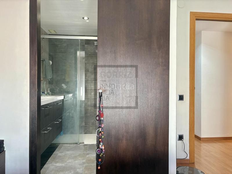 Foto 8654bd50-7ec5-4e60-9660-53f3f8b59f85. Flat with heating parking in Can Boada Terrassa