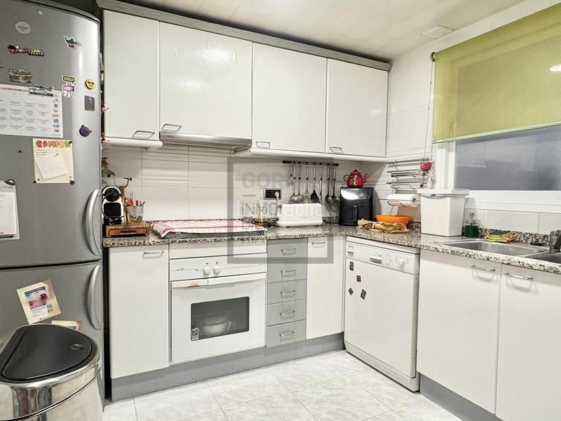 Foto f6c767e3-8a08-42d7-bb0d-1e2703ad2702. Piso en Can Boada Terrassa