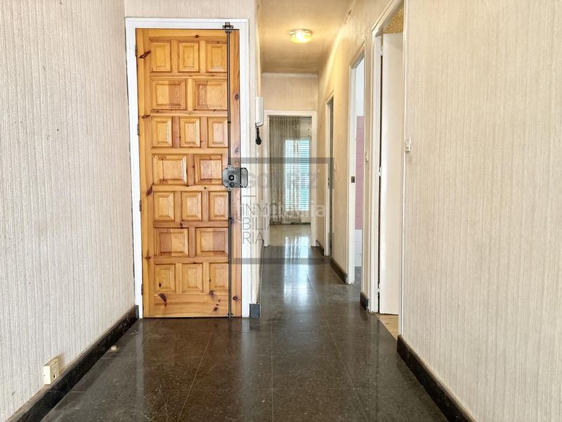 Foto 8453c9a4-6838-4f3c-8a10-b5649213736d. Casa con parcheggio in Centre Mataró
