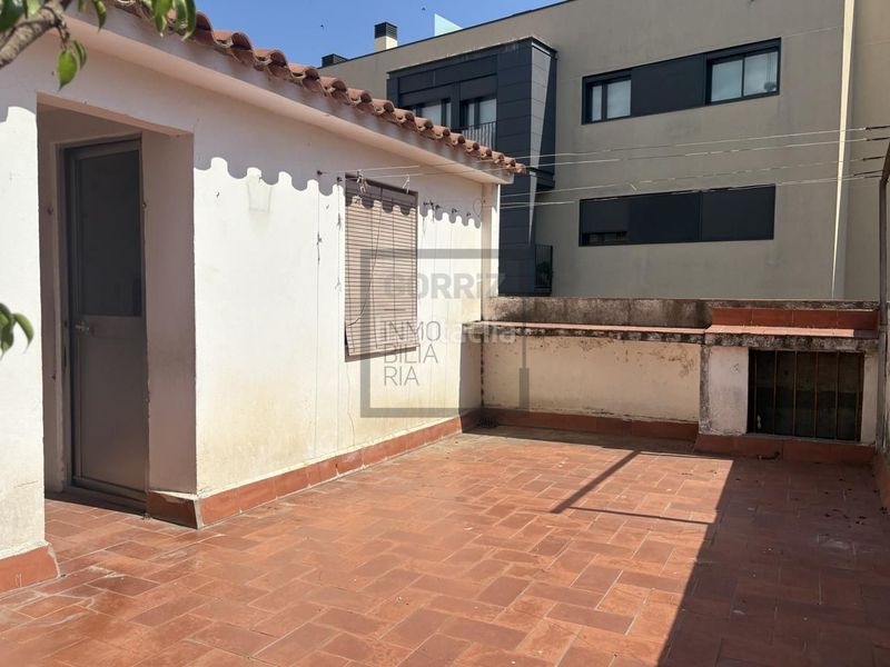 Foto ef096ea6-8c9e-47a6-86d6-6117675f8535. Maison avec parking dans Centre Mataró