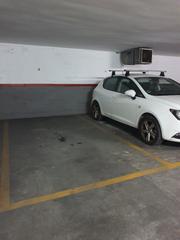 Aparcament cotxe a Carrer del vapor 11. Parking en el centro coche peque