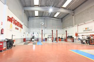Nau industrial  Ronda ibèrica. Nave en perfectas condiciones