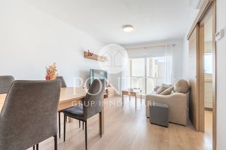 Appartamento  Carrer de cristòfol raventós. Tu primer piso en vilanova: reformado, luminoso y con espacio pa
