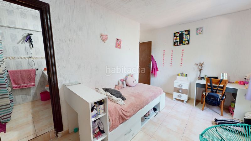 Foto 93e335df-7f03-47f8-9eab-c3d690731396. Xalet amb xemeneia a Bonalba-Cotoveta Mutxamel
