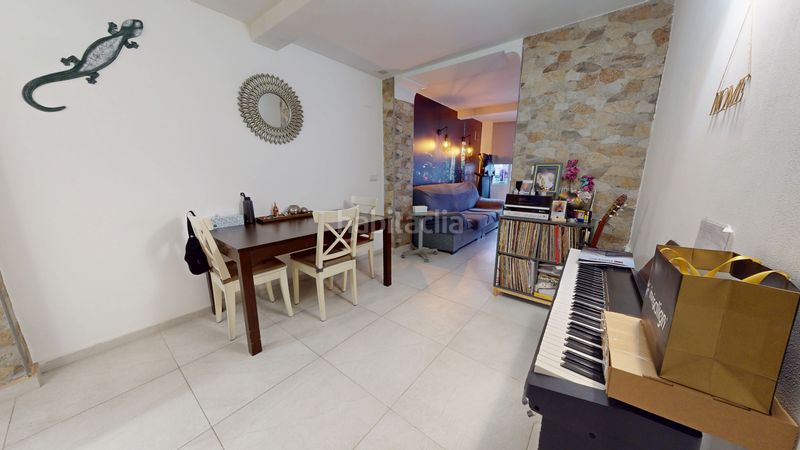 Foto ac3e1b9b-78dc-4dda-b66b-9d85cad36398. Casa amb calefacció aparcament a Centro Mutxamel
