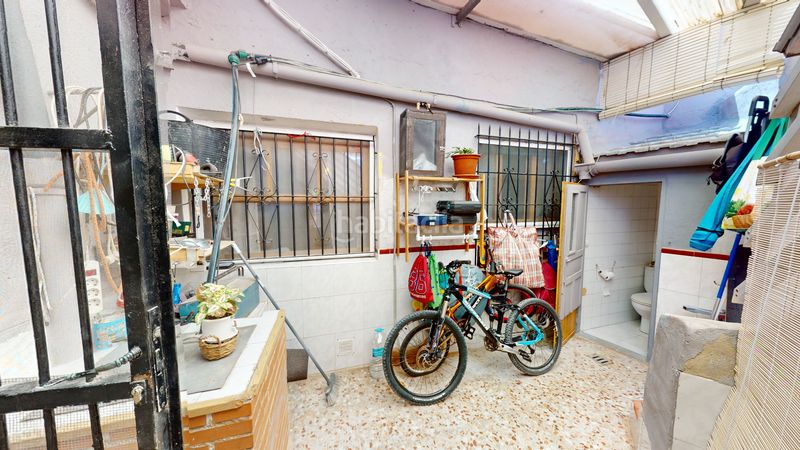 Foto 841a1f01-b968-4b07-8905-ef3de69545ef. Casa amb aparcament a Campello Pueblo Campello (el)
