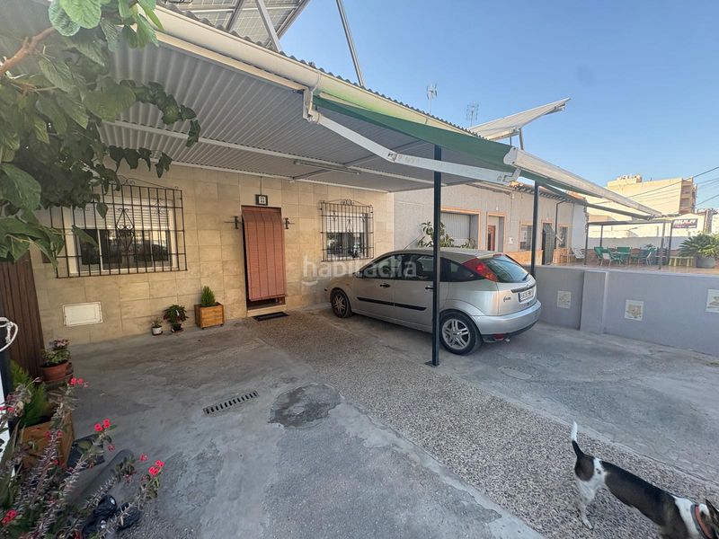Foto a07e96ac-f75d-4372-bd33-e3020ca4a186. Casa amb aparcament a Campello Pueblo Campello (el)