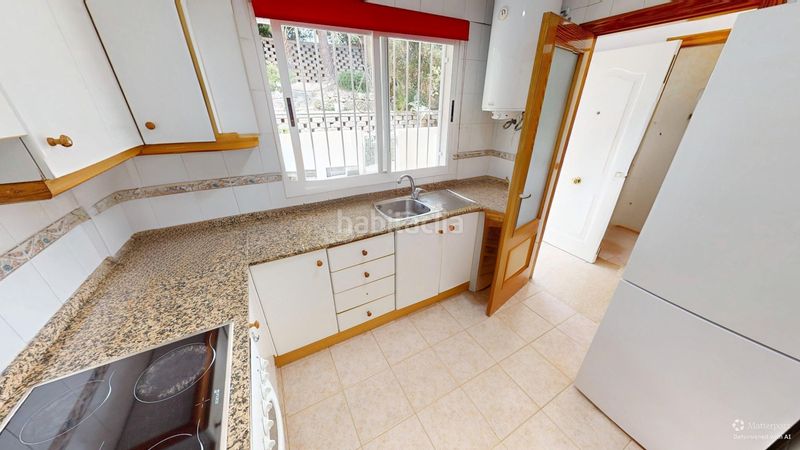 Foto 5eb135b6-6194-41ff-971e-7b5de3844d75. Casa adossada amb piscina a Pueblo Acantilado-Lanuza Campello (el)