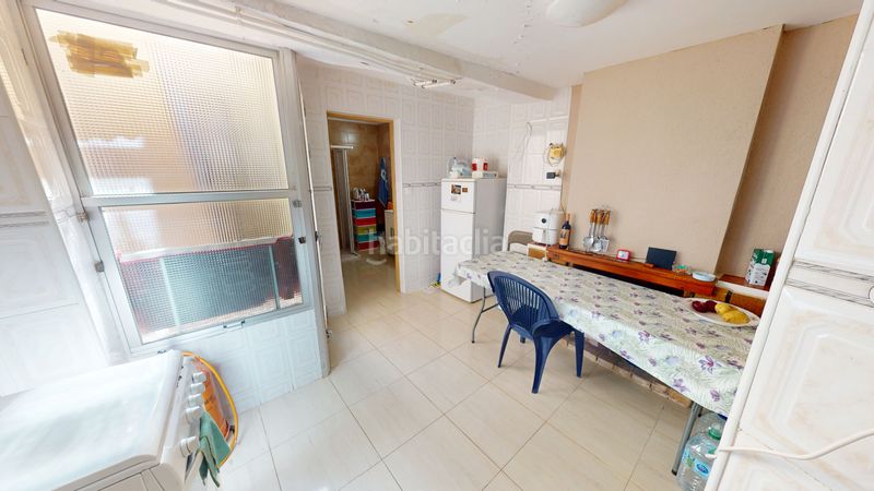 Foto 42000300-5329-479e-bab1-e93fd363e79f. Casa amb xemeneia a Centro Mutxamel
