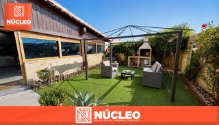 Casa  Carrer de muro. ¡amplio bungalow adosado con 6 habitaciones, 6 baños y piscina c