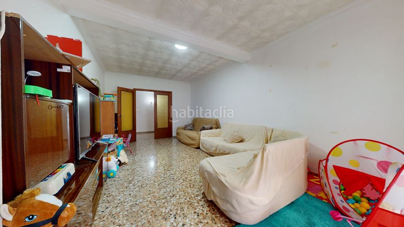Foto 0d2c0923-d1bc-43d8-95f5-abd27f12b043. Casa amb xemeneia aparcament a Caudete