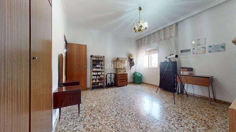 Foto 1d8bbad5-093d-4999-b4b4-e12326f15311. Casa amb xemeneia aparcament a Caudete