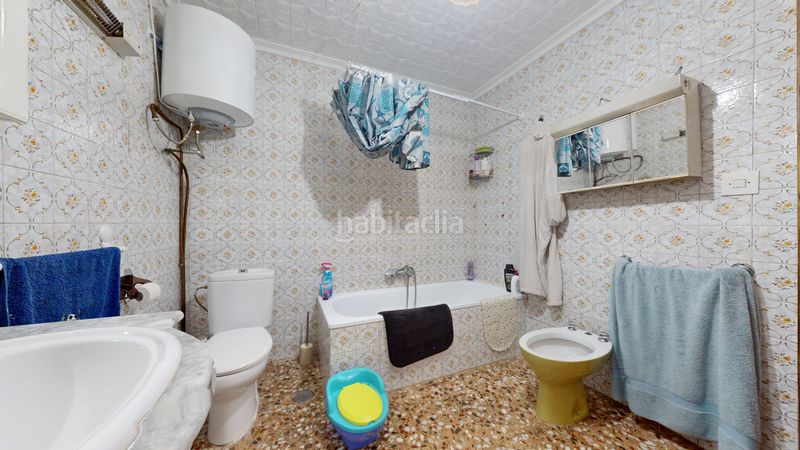 Foto 2258d73a-a6de-48c3-82fa-9c9522230e26. Casa amb xemeneia aparcament a Caudete