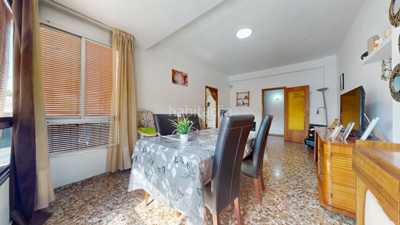 Foto 3e2f6c7b-7c7c-4575-89bc-3070e50090c8. Casa amb xemeneia aparcament a Caudete