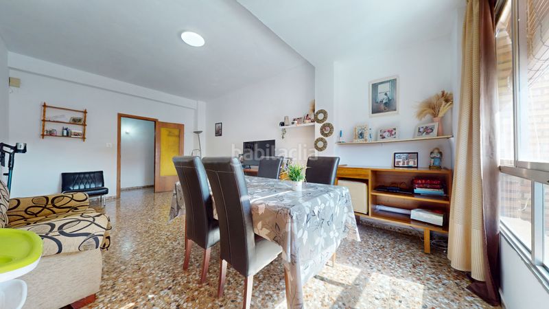 Foto 5bd5a4c8-39df-4bb1-a116-d0103fb25175. Casa amb xemeneia aparcament a Caudete