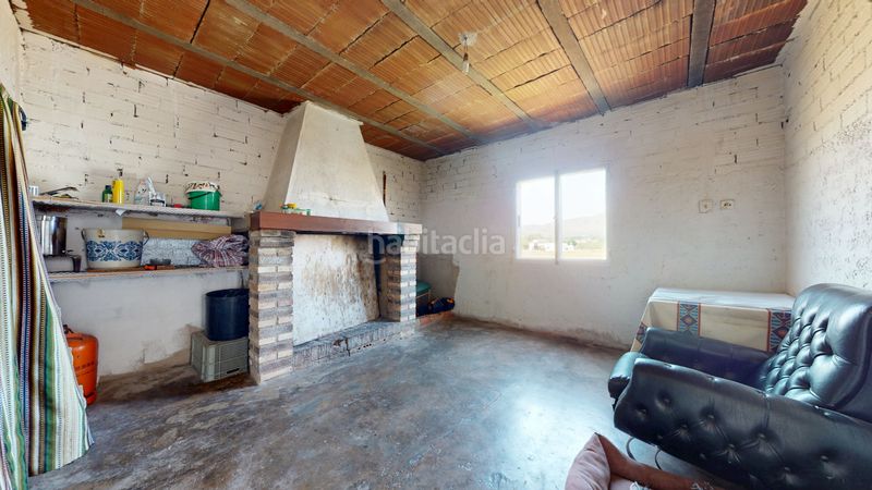 Foto 9c40d497-5c22-4402-acc3-ff50808386bc. Casa amb xemeneia aparcament a Caudete