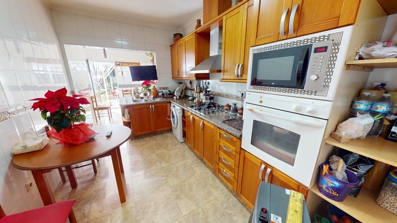 Foto 1328ca56-dfe2-4751-a247-1c864e6be7e2. Chalet avec parking piscine dans Coloma Nucia (la)