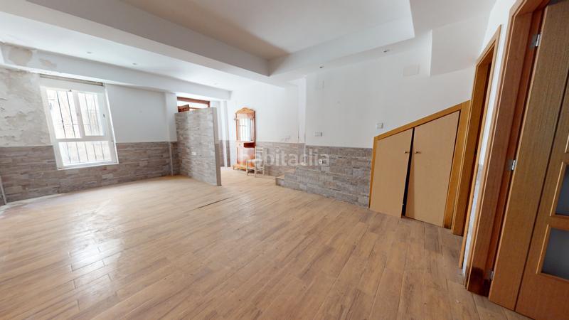Foto 545f1446-6c74-43d2-98f6-b57f578e3d7b. Casa in Centro Elda