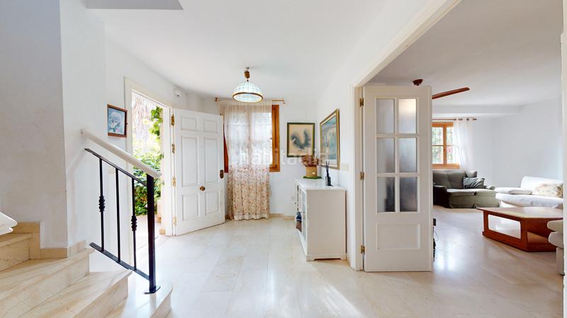 Foto ce333d60-d1ac-4b74-a4f9-1e4c1944b2b5. Chalet with fireplace heating parking pool in Bonalba-Cotoveta Mutxamel