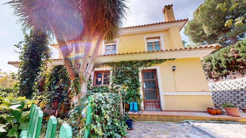 Foto 1905a0dd-f22a-4032-ab85-0d95b571c468. Chalet en Bonalba-Cotoveta Mutxamel