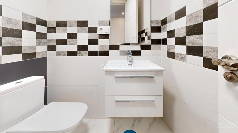 Foto cec58f5a-bce7-494e-a038-f97234363dbc. Pis amb calefacció a Centro San Juan de Alicante