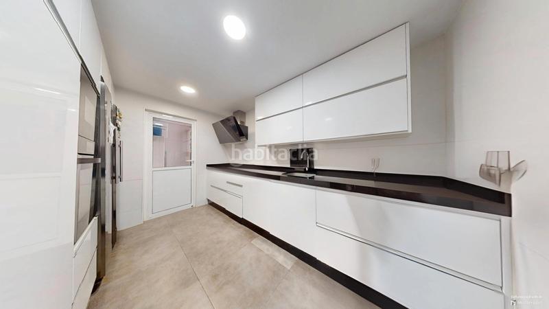 Foto e86976ea-ae31-4dc2-8d4c-93787f5c2c1e. Pis amb calefacció a Centro San Juan de Alicante