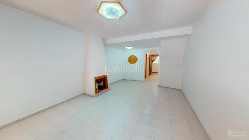 Foto 3734f4d8-680f-44e0-9975-8481a5d833a0. Casa adossada a carrer d'oriola 2 a Pueblo Acantilado-Lanuza Campello (el)