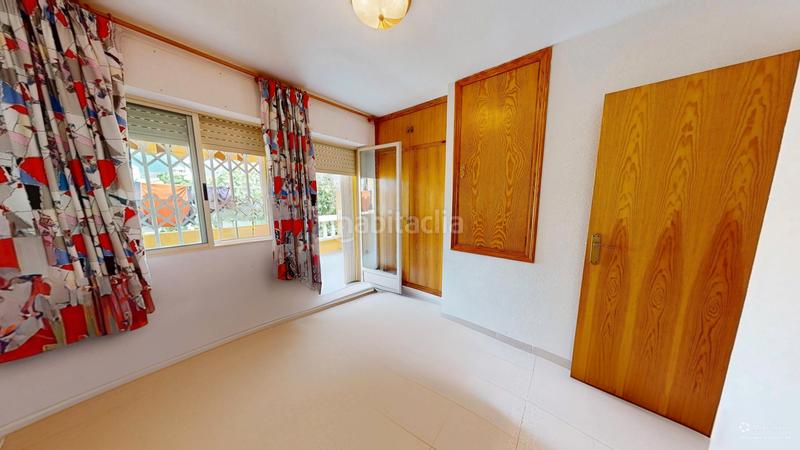 Foto 3e5be76f-c932-4dca-aa34-a455122e0024. Casa adossada a carrer d'oriola 2 a Pueblo Acantilado-Lanuza Campello (el)