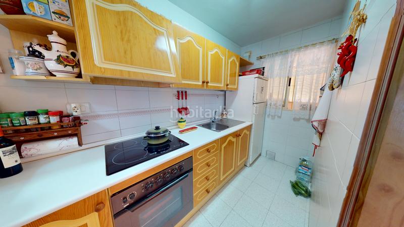 Foto b8f78429-05e0-4d6e-92bd-58d1629f1ae1. Casa adossada a carrer d'oriola 2 a Pueblo Acantilado-Lanuza Campello (el)