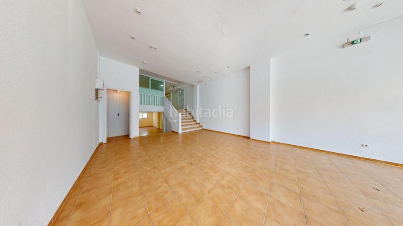 Foto 51740f7f-3436-4e2a-b3fb-50fdaa9c05ff. Piso espectacular bajo con jardin privado en Centro San Juan de Alicante