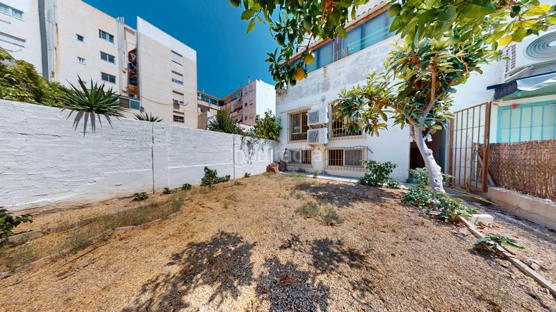 Foto 64f60120-7e09-4e1d-9040-407cd95ff3f5. Piso espectacular bajo con jardin privado en Centro San Juan de Alicante