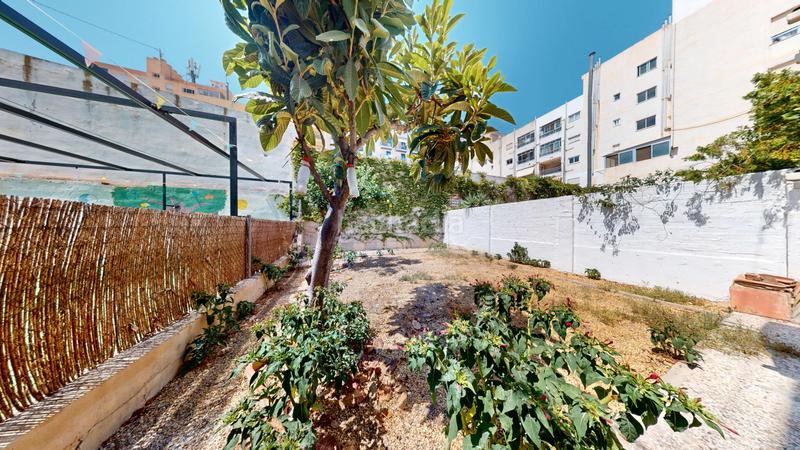Foto 771bc87b-c5bb-47ea-839f-eb2c7b831c22. Piso espectacular bajo con jardin privado en Centro San Juan de Alicante