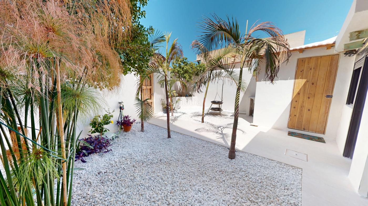 Casa jardn Campello (el)