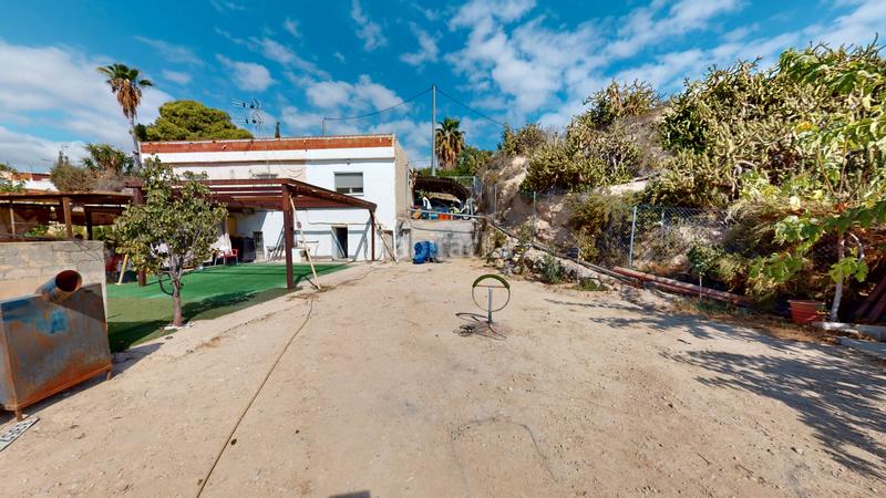 Foto 42bed98d-e3cd-48d9-a55c-307143db8217. Maison avec parking dans Bonalba-Cotoveta Mutxamel