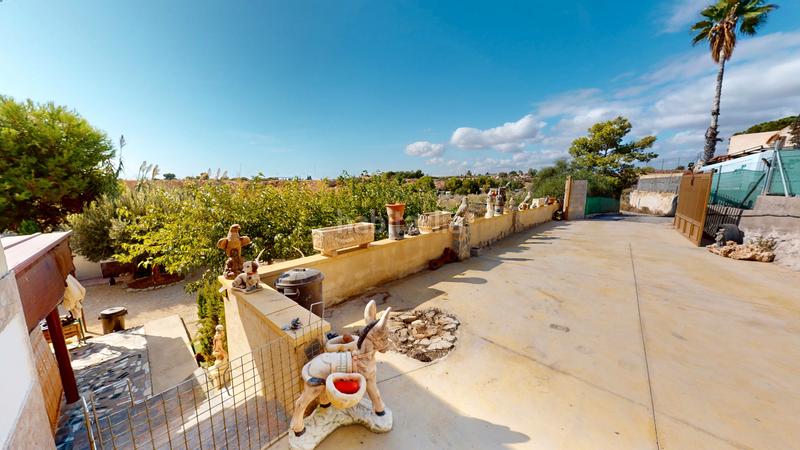 Foto ef90109e-f4a1-46dd-9d87-02f8f5dcb1de. Maison avec parking dans Bonalba-Cotoveta Mutxamel