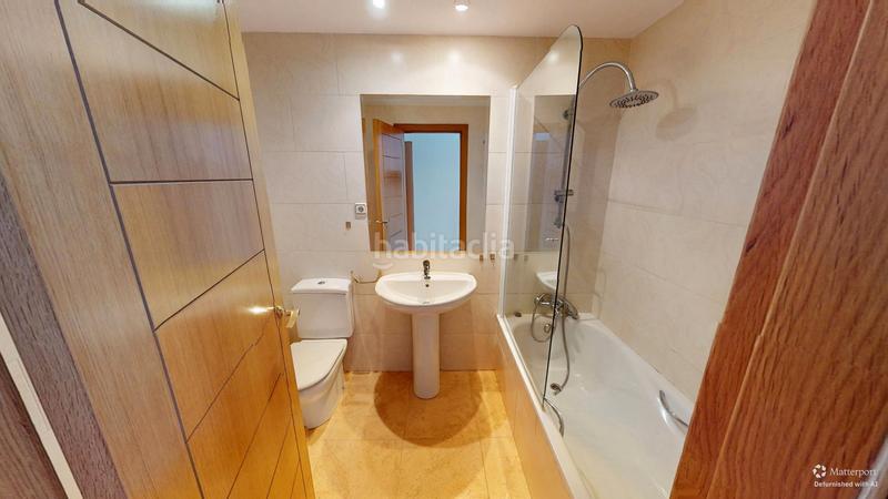 Foto 101a7c42-fd94-4bf3-afe7-15f2fb974d02. Pis amb calefacció aparcament piscina a Centro San Juan de Alicante