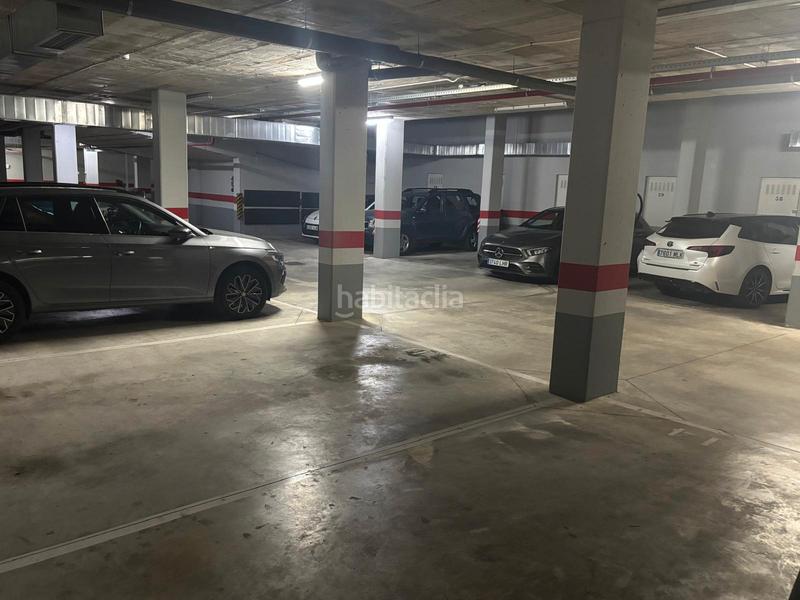 Foto 2ca01aa9-5626-4c13-8c1c-f7a810378e75. Aparcament cotxe a Centro Mutxamel