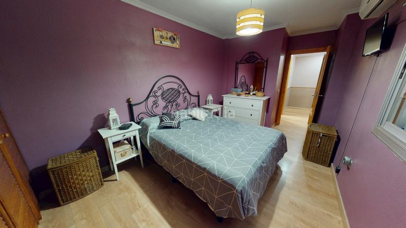 Foto 2b6142a6-fd1d-489b-a651-fb60b53f1827. Pis amb xemeneia a Centro Mutxamel