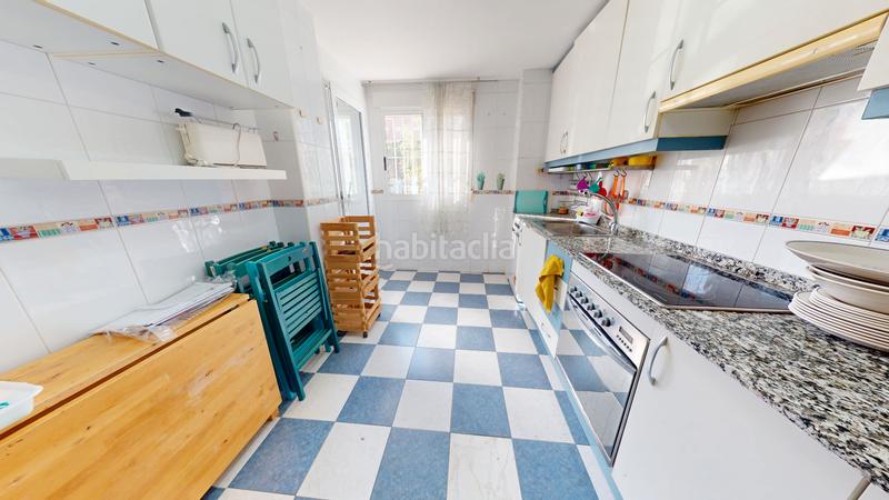 Foto b2947dad-f03f-4764-9826-f1de3b98e5ca. Pis amb aparcament piscina a Centro San Juan de Alicante