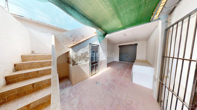 Foto 0cbb9321-20dc-4774-a884-0aca43dea919. Casa planta baja de 4 habitaciones toda exterior con patio. en Campello (el)