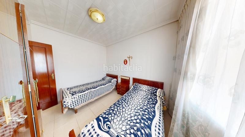 Foto 1605d697-f761-486a-b40b-bd65ea0a705e. Casa planta baja de 4 habitaciones toda exterior con patio. en Campello (el)