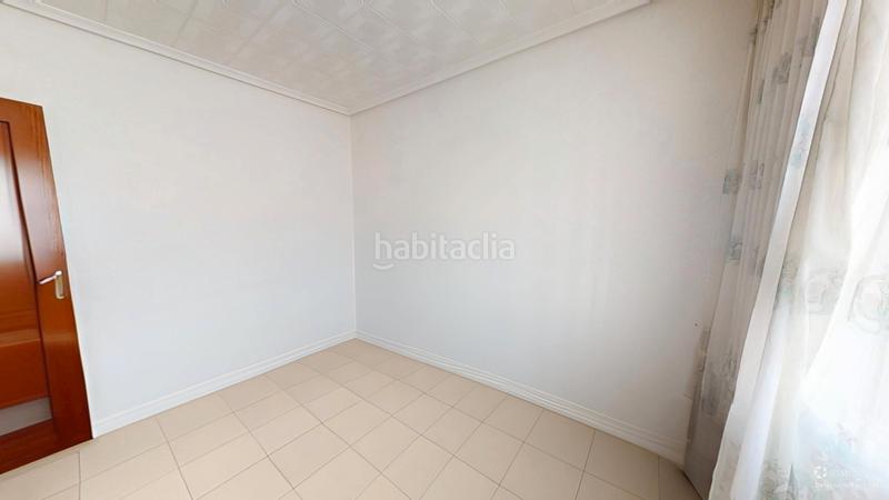 Foto 1ca439ef-e932-484e-9e73-3b8fc3cc4235. Casa planta baja de 4 habitaciones toda exterior con patio. en Campello (el)