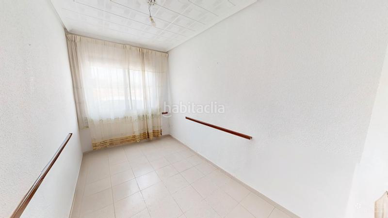 Foto 62916d8c-a778-4120-afaf-67ed45836b6e. Casa planta baja de 4 habitaciones toda exterior con patio. en Campello (el)