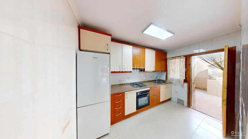 Foto 6429db01-564a-450c-b3a1-dfebc8260b78. Casa planta baja de 4 habitaciones toda exterior con patio. en Campello (el)